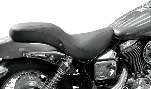 MUSTANG Day Tripper™ Seat - Plain - 750 Spirit '01-'07 76189