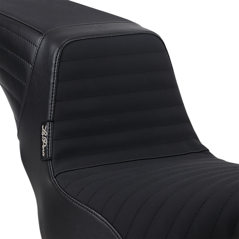 LE PERA Kickflip Seat - Pleated w/ Gripp Tape - Black - Softail '18-'23 LYR-590PTGP