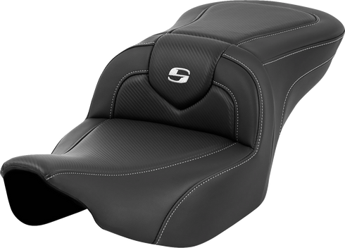 SADDLEMEN Roadsofa™ Seat - Carbon Fiber - Silver Stitch/Silver Logo - without Backrest - FL '23-'24 823-07-185