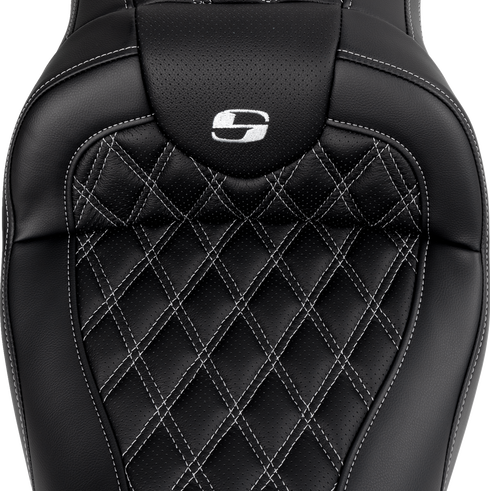 SADDLEMEN Roadsofa™ Seat - with Backrest - Silver Stitch - FL '08-'23 808-07B-182B5