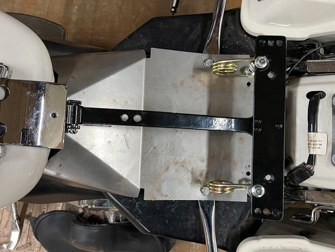 V-Twin Seat Base Mount Plate Black - 42-1224