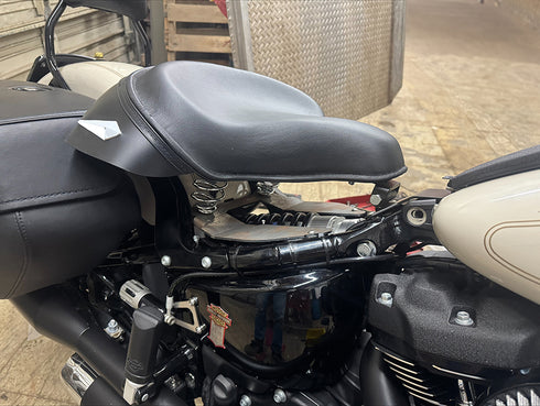 V-Twin Police Solo Seat Kit - 47-1000