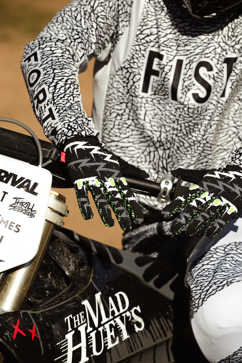 FIST HANDWEAR Strapped Taka Higashino Cali Roll Gloves - 2XL F-GS-01522-2XL