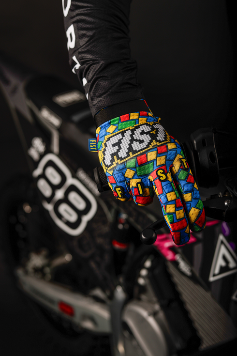 FIST HANDWEAR Strapped Build Gloves - 2XS F-GS-01516-XXS