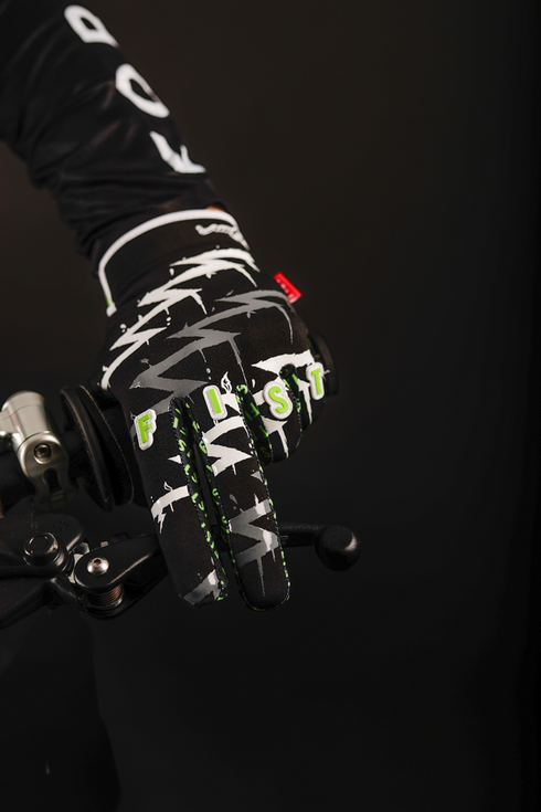 FIST HANDWEAR Strapped Taka Higashino Cali Roll Gloves - XL F-GS-01522-XL