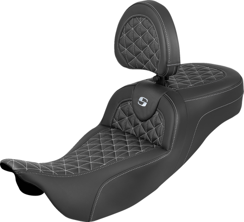 SADDLEMEN RoadSofa™ Tri Gripper Seat - Standard Reach - Silver Stitch - w/ Backrest - FLH/FLT '08-'25 808-07B-211B5