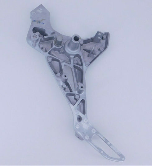 HONDA RH FRONT SIDE FOOTPEG MOUNT PEG STEP HOLDER 2014-2015 GROM 125 OEM NEW