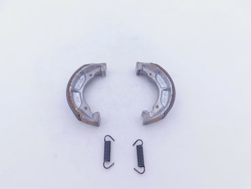 SUZUKI 1984-1987 LT50 QUAD RUNNER ATV NEW OEM REAR BRAKE SHOES-SPRINGS
