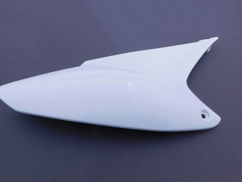 HONDA RIGHT SIDE COVER NUMBER PLATE 03-2014 CRF150F / 03-2014 CRF230F OEM NEW