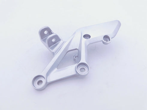 HONDA RIGHT FOOTPEG BRACKET STAY HOLDER 2011-13 CBR250R 2015-22 CBR300R OEM NEW