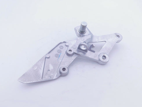 HONDA RIGHT FOOTPEG BRACKET STAY HOLDER 2011-13 CBR250R 2015-22 CBR300R OEM NEW