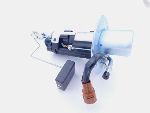 2001 - 07 BRAND NEW GENUINE SUZUKI HAYABUSA GSX1300R OEM FUEL GAS PUMP ASSEMBLY