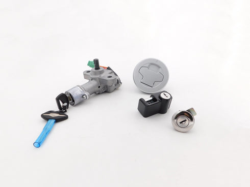 SUZUKI IGNITION LOCK SET WITH 2 KEYS 2006-2015 M50 VZ800 BOULEVARD OEM NEW