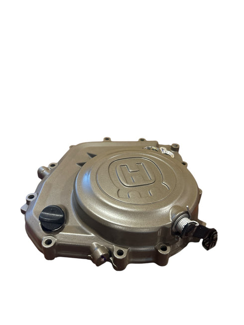 HUSQVARNA RIGHT ENGINE CASE CLUTCH COVER SVARTPILEN VITPILEN 401 20-23 Husqvarna