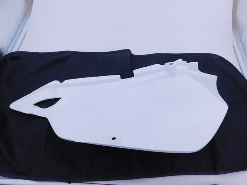 NEW OEM SUZUKI DRZ400S SM 2007-2021 RIGHT SIDE COVER WHITE 47111-29FC0-30H