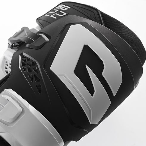 GAERNE Sg22 Boots Black/White Sz 9 - 480-66409