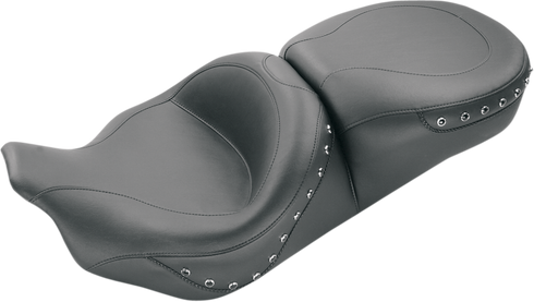 MUSTANG Touring Seat - Black Studs - FL '08-'25 76039