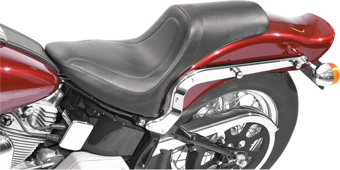 MUSTANG Seat - Fastback™ - Stitched - Black - Softail '00-'05 75779